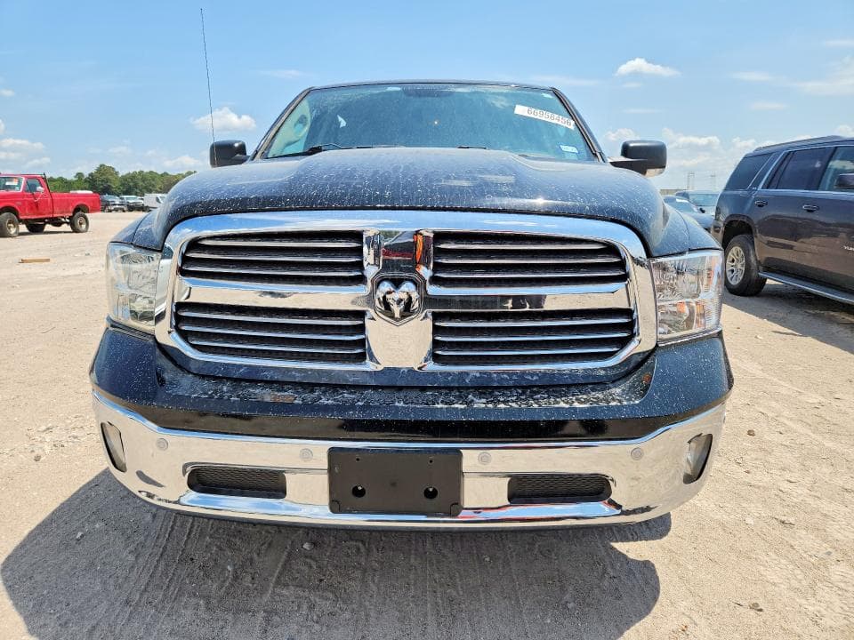 2019 RAM 1500 CLASSIC SLT 5