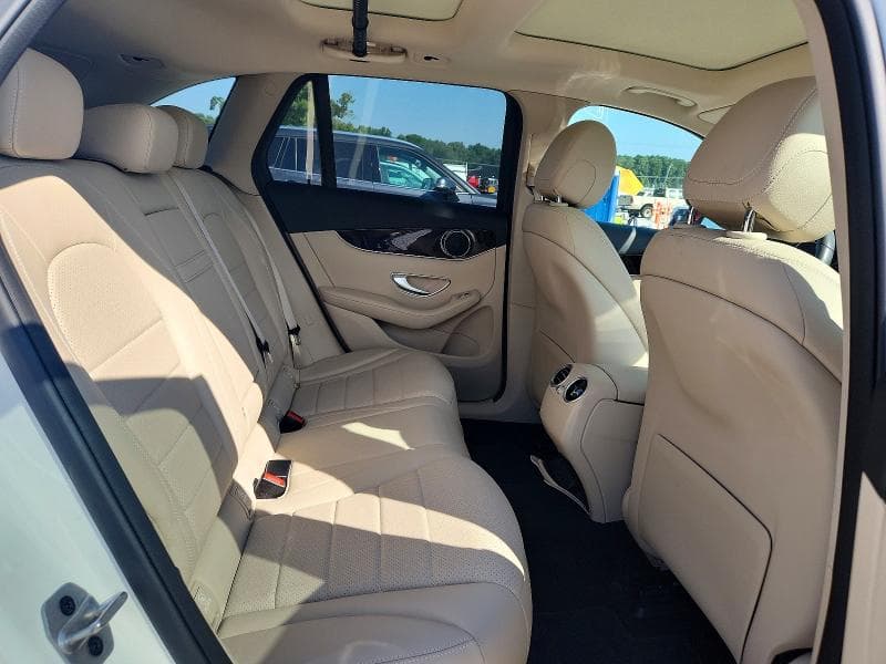 2022 MERCEDES-BENZ GLC 300 11