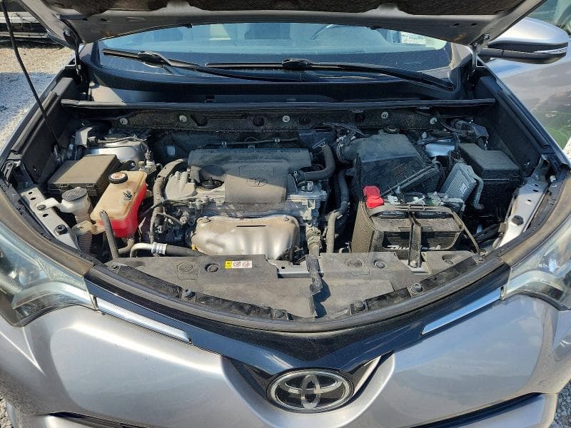 2018 TOYOTA RAV4 XLE 12