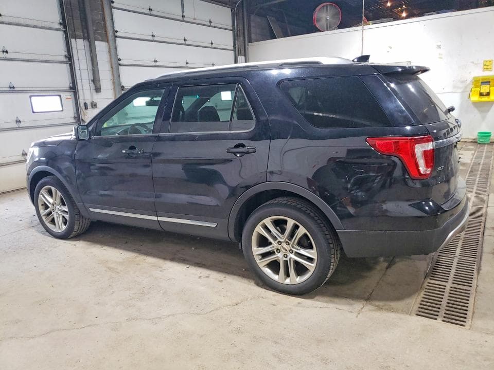 2017 FORD EXPLORER XLT 2