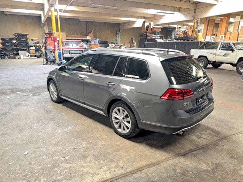 2017 VOLKSWAGEN GOLF ALLTRACK S 3