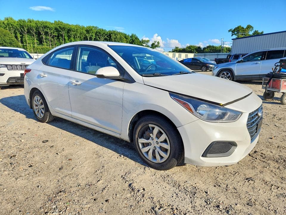 2020 HYUNDAI ACCENT SE 4