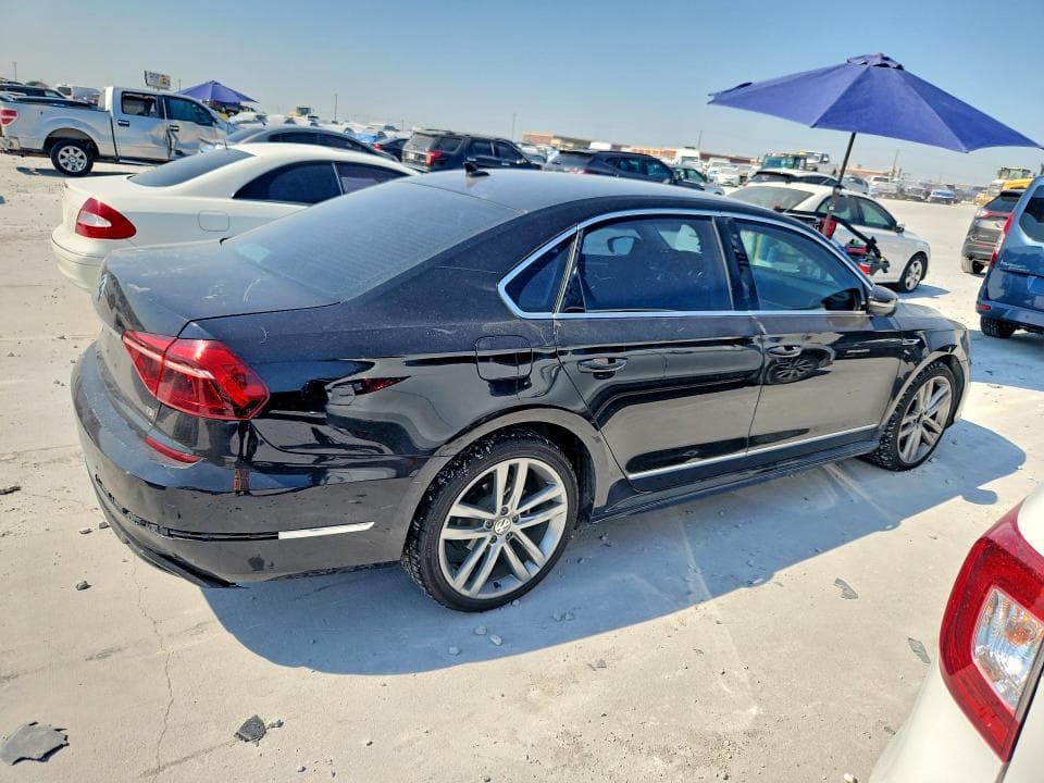 2017 VOLKSWAGEN PASSAT R-LINE 3