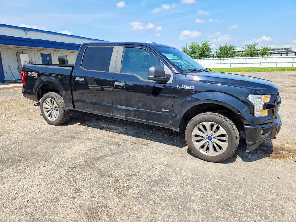 2017 FORD F150 SUPERCREW 4