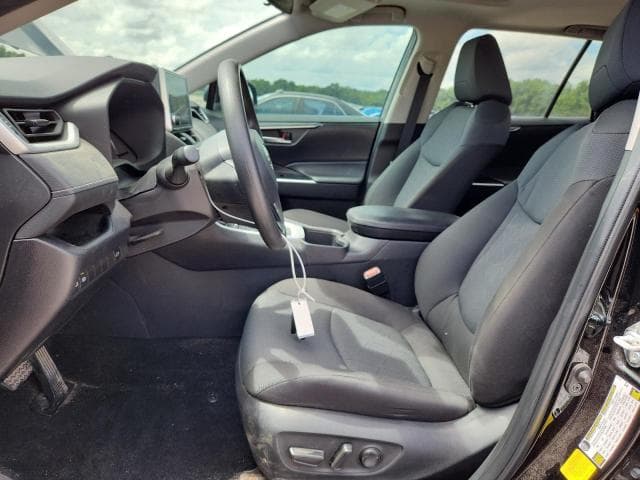 2025 TOYOTA RAV4 XLE 7