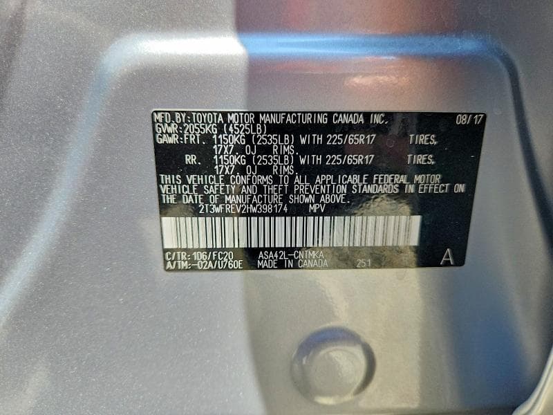 2017 TOYOTA RAV4 XLE 13