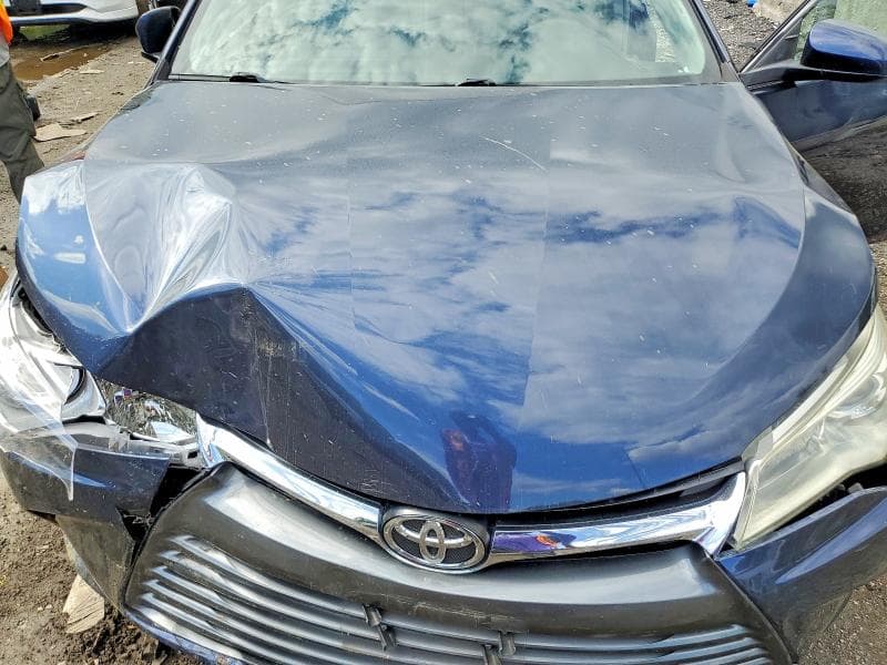 2017 TOYOTA CAMRY XLE 11
