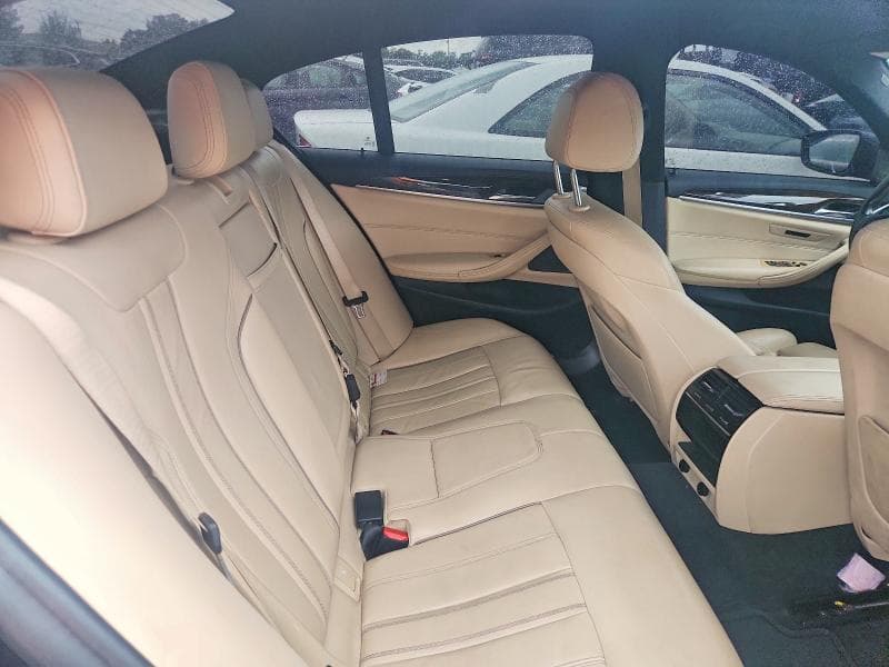 2019 BMW 540 XI 10