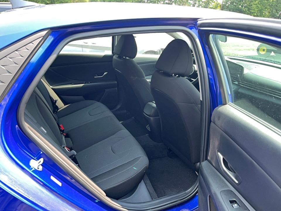2024 HYUNDAI ELANTRA SE 6
