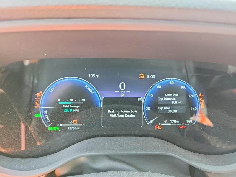 2025 TOYOTA SIENNA WOODLAND EDITION 9
