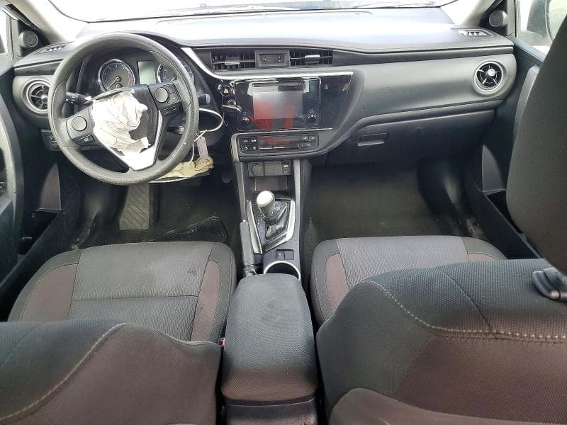 2018 TOYOTA COROLLA LE 8