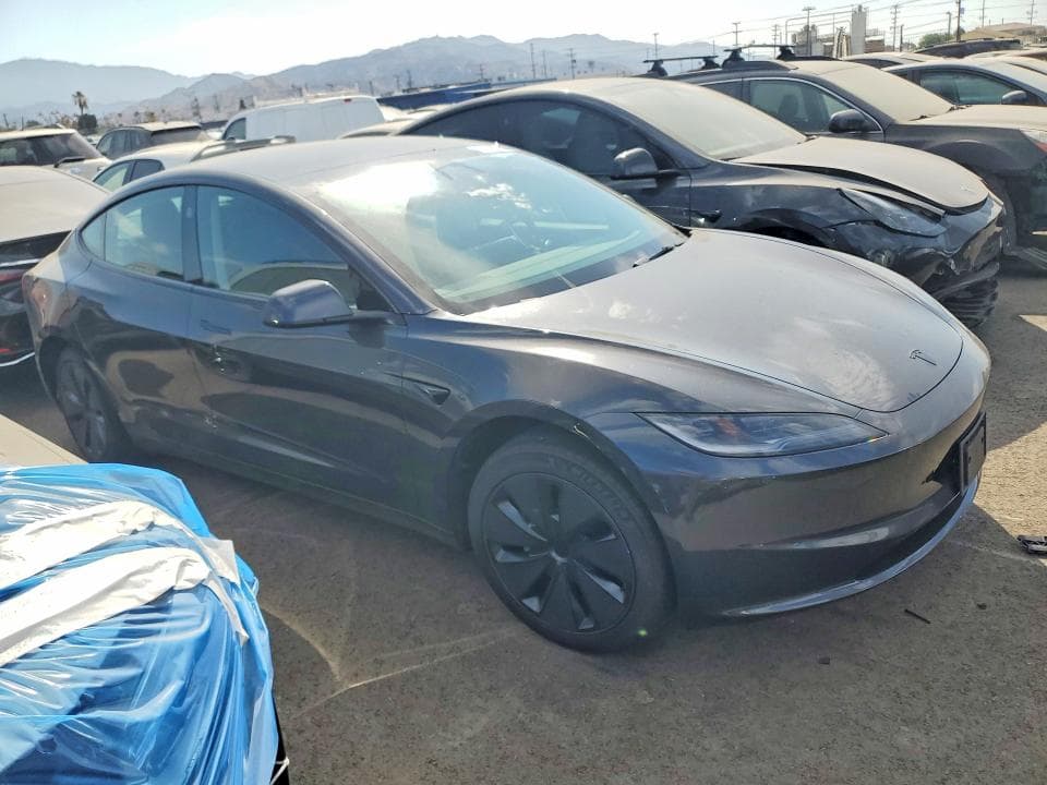 2026 TESLA MODEL 3 4