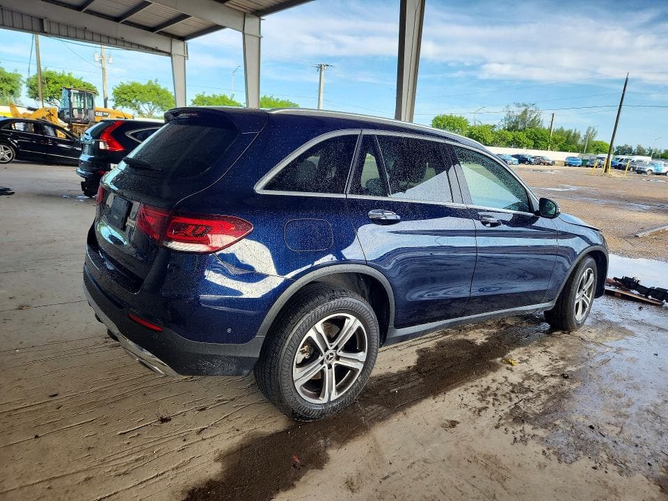 2021 MERCEDES-BENZ GLC 300 3