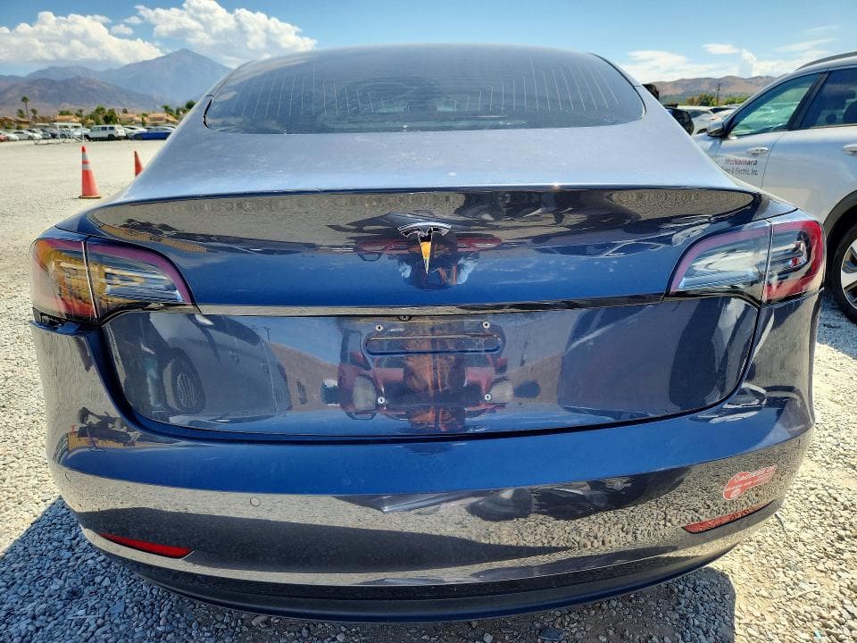 2018 TESLA MODEL 3 6