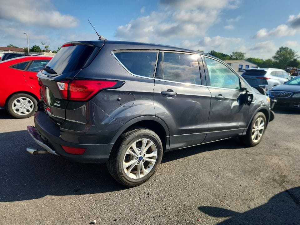 2019 FORD ESCAPE SE 3