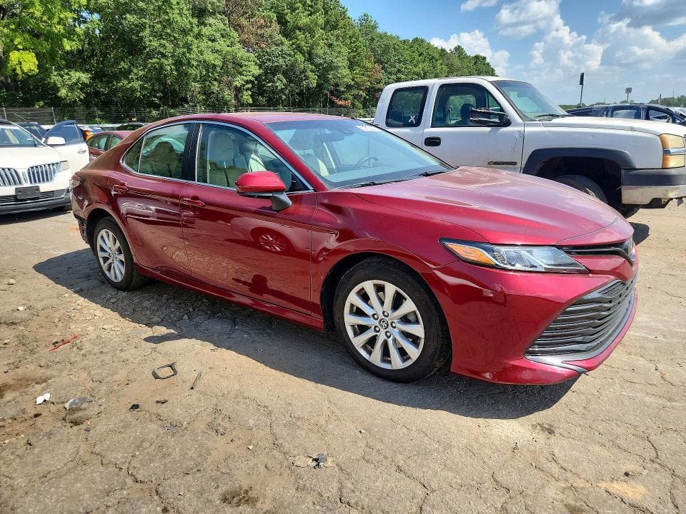 2018 TOYOTA CAMRY LE 4