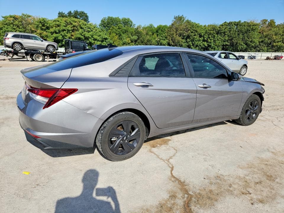 2022 HYUNDAI ELANTRA SEL 3