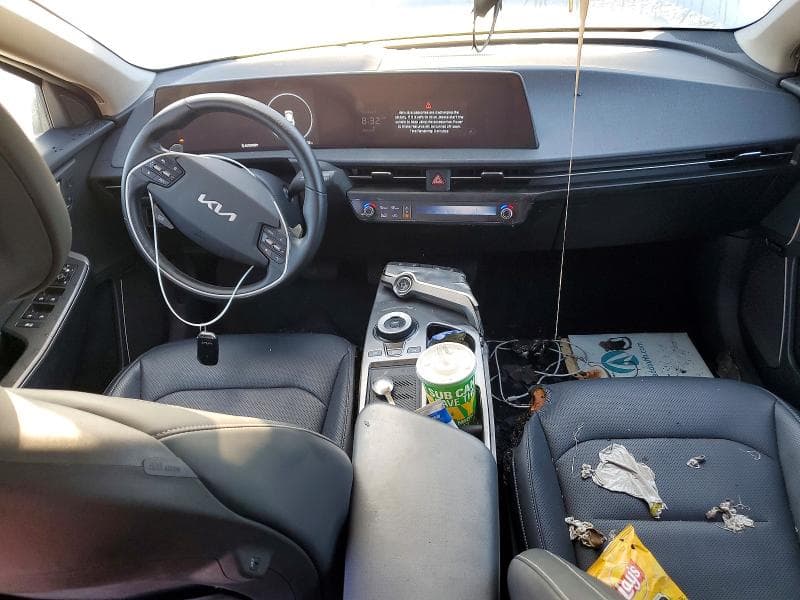 2022 KIA EV6 WIND 8