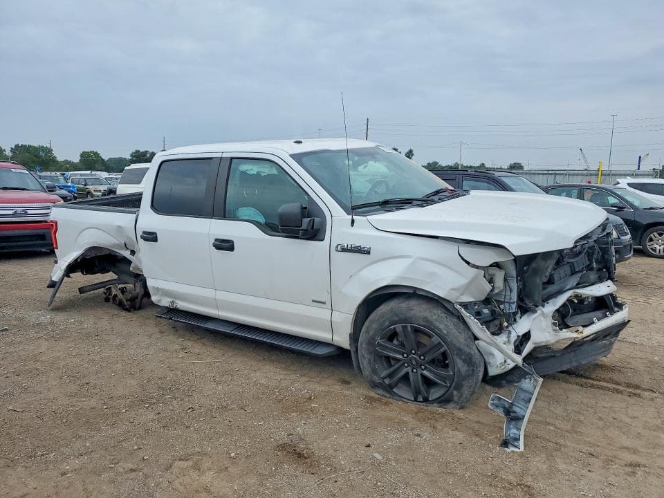 2017 FORD F150 SUPERCREW 4