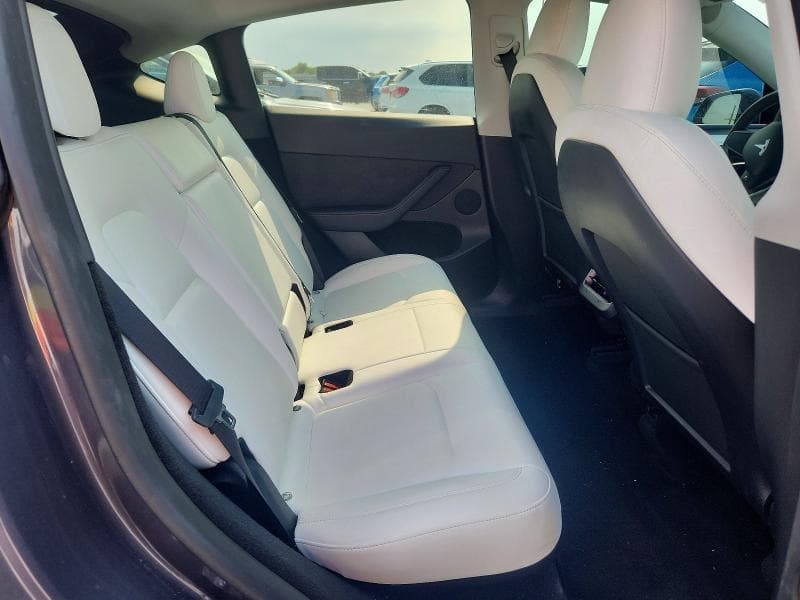 2023 TESLA MODEL Y 10