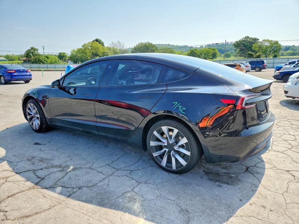 2026 TESLA MODEL 3 2