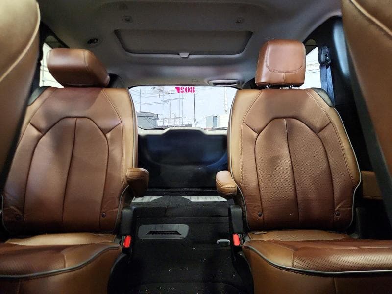 2017 CHRYSLER PACIFICA LIMITED 10