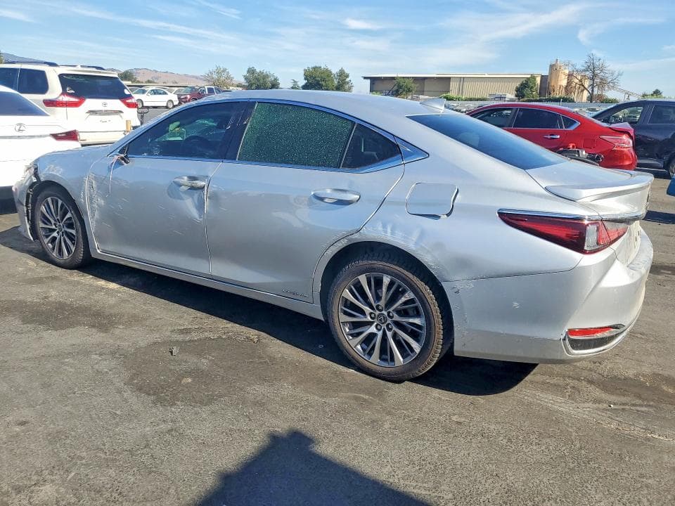 2019 LEXUS ES 300H 2
