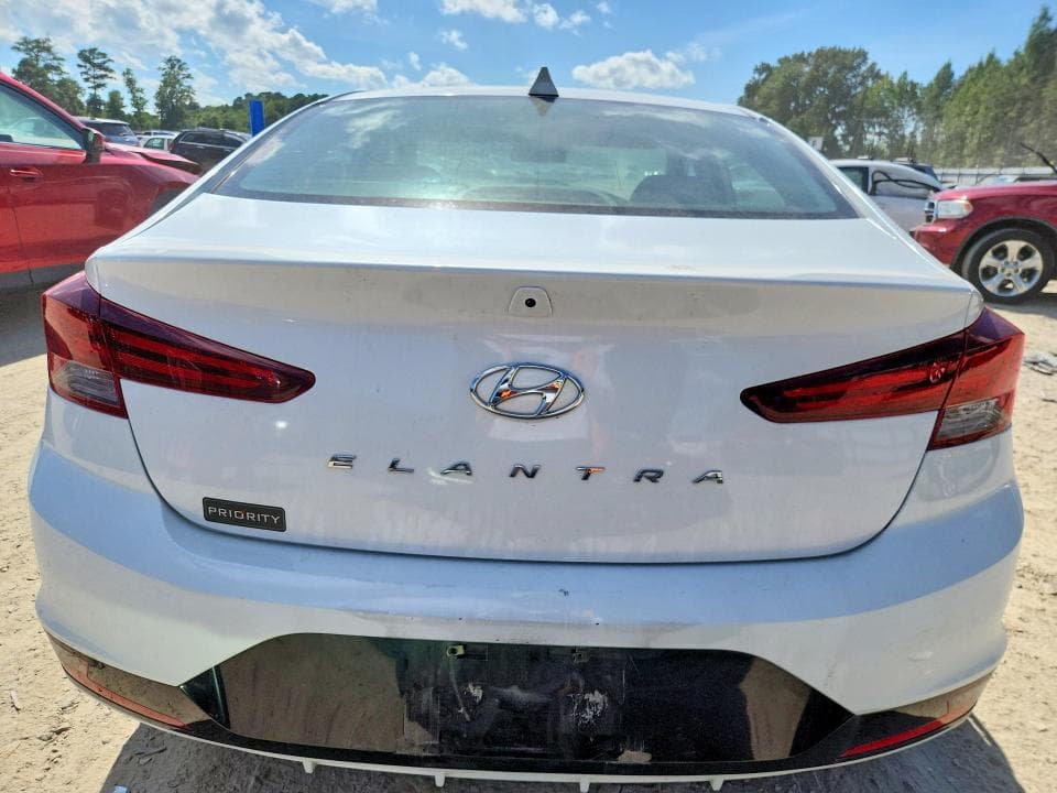 2020 HYUNDAI ELANTRA SEL 6