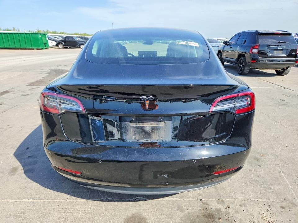 2018 TESLA MODEL 3 6