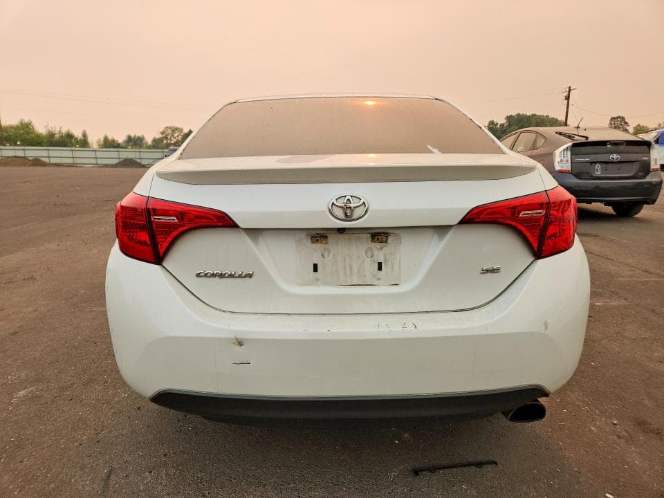 2017 TOYOTA COROLLA SE 6