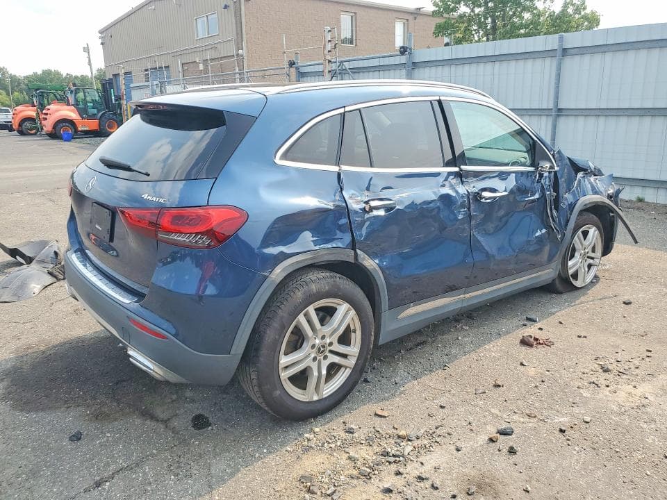 2021 MERCEDES-BENZ GLA 250 4MATIC 3