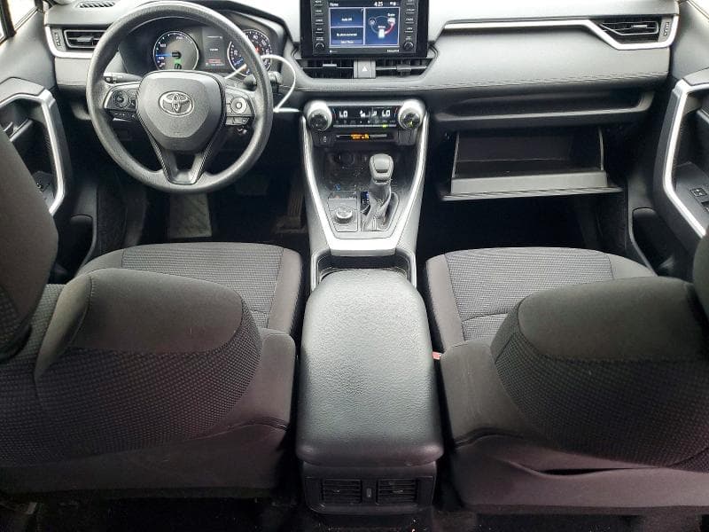 2021 TOYOTA RAV4 LE 8