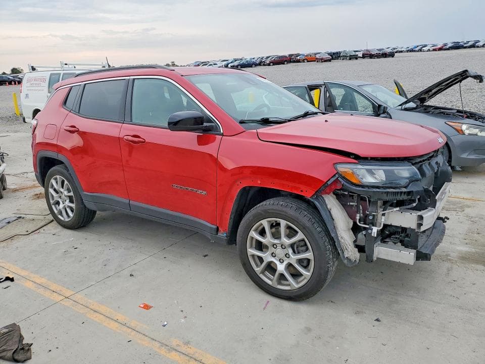 2024 JEEP COMPASS LATITUDE LUX 4