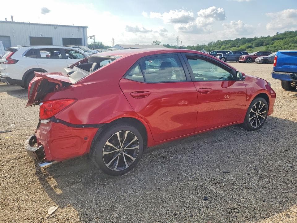2017 TOYOTA COROLLA SE 3
