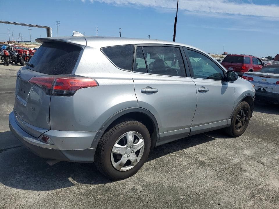 2018 TOYOTA RAV4 LE 3