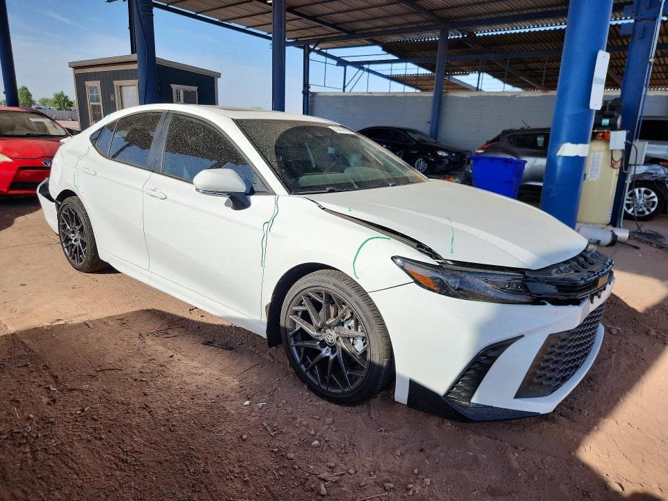 2026 TOYOTA CAMRY SE 4