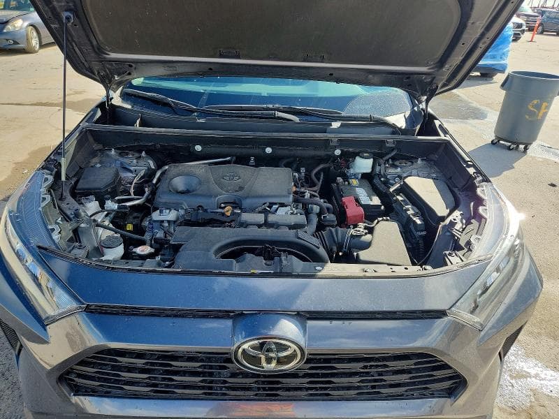 2021 TOYOTA RAV4 LE 12
