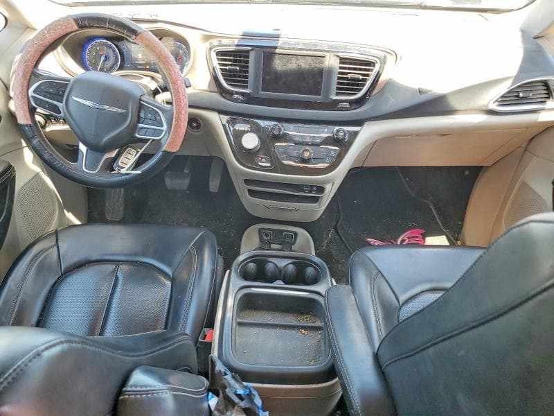 2020 CHRYSLER VOYAGER LXI 8