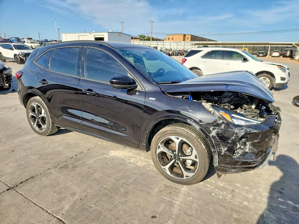 2024 FORD ESCAPE ST LINE SELECT 4