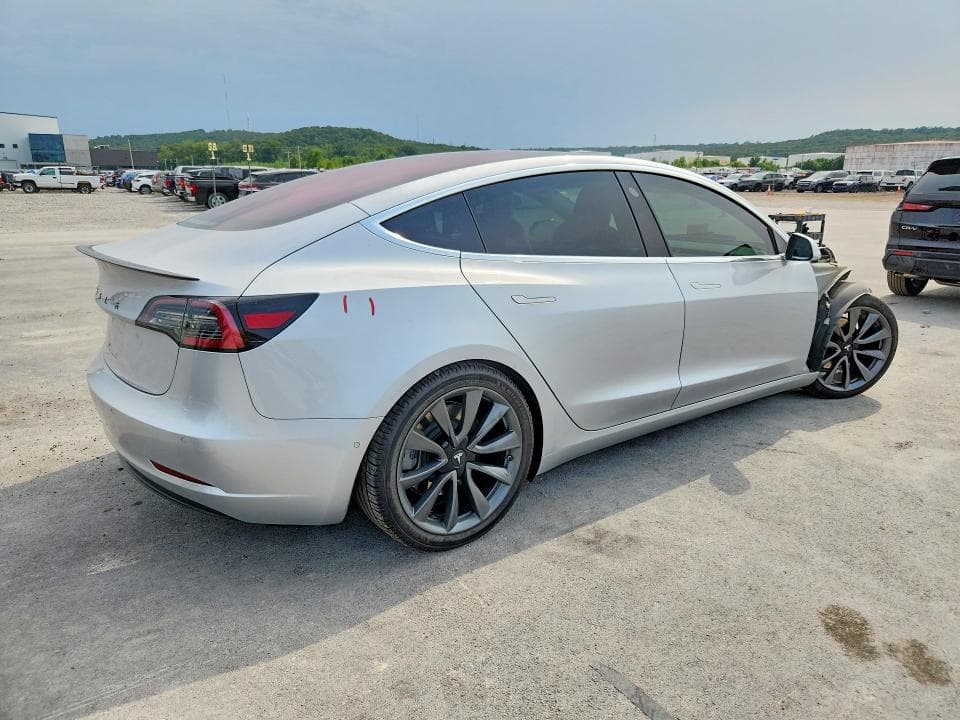 2018 TESLA MODEL 3 3