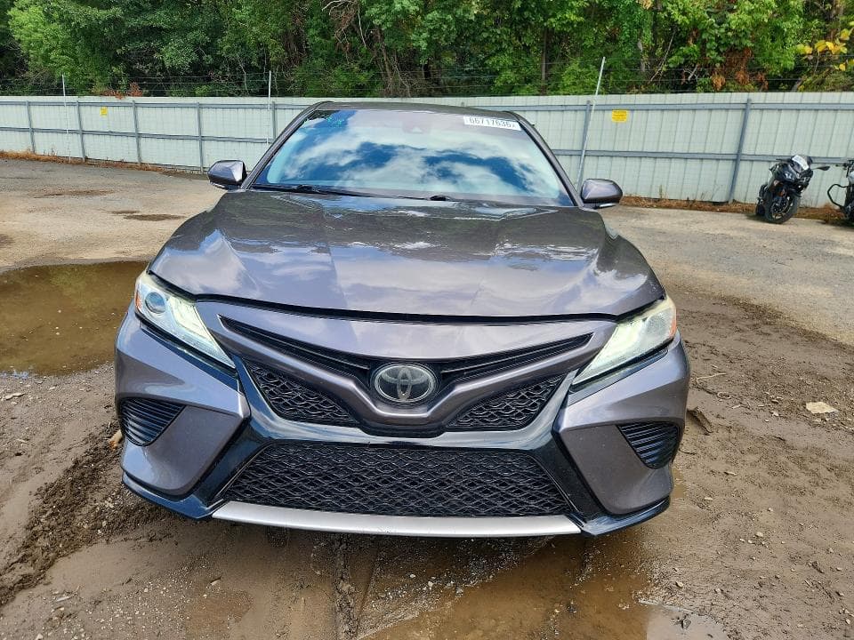 2020 TOYOTA CAMRY XSE 5