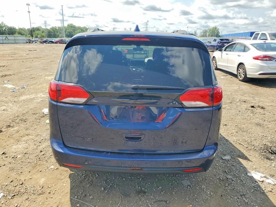 2019 CHRYSLER PACIFICA TOURING L 6