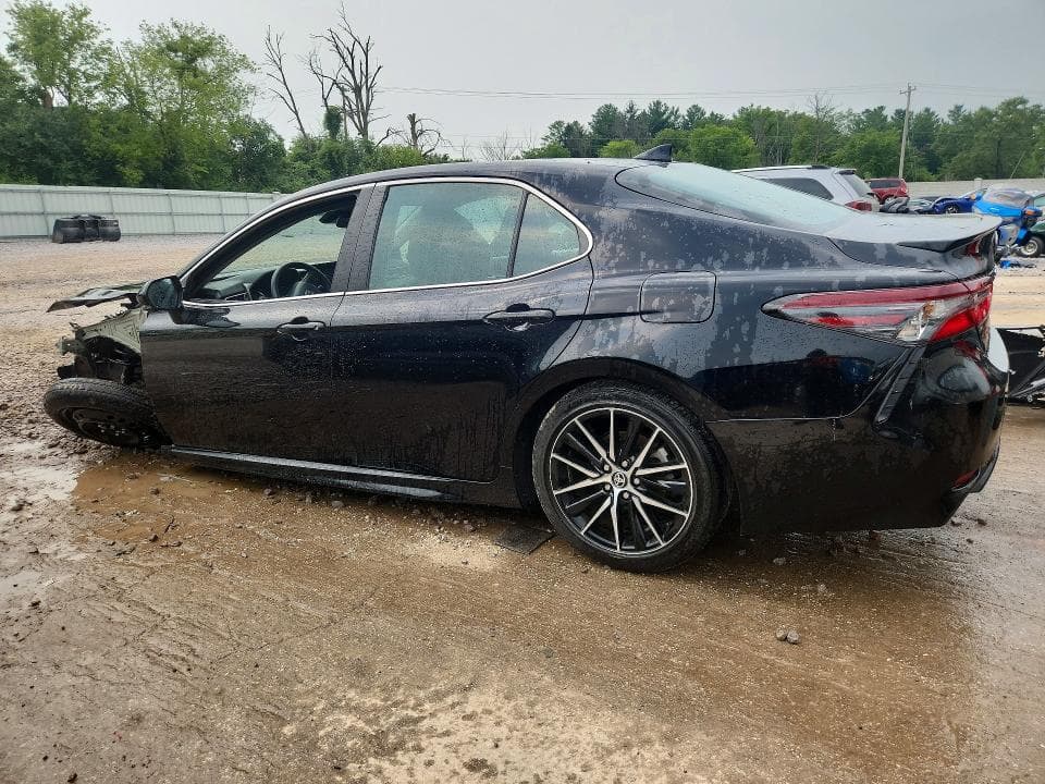 2024 TOYOTA CAMRY SE 2