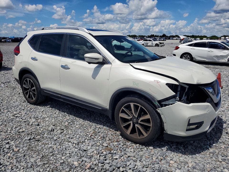 2017 NISSAN ROGUE SL 4