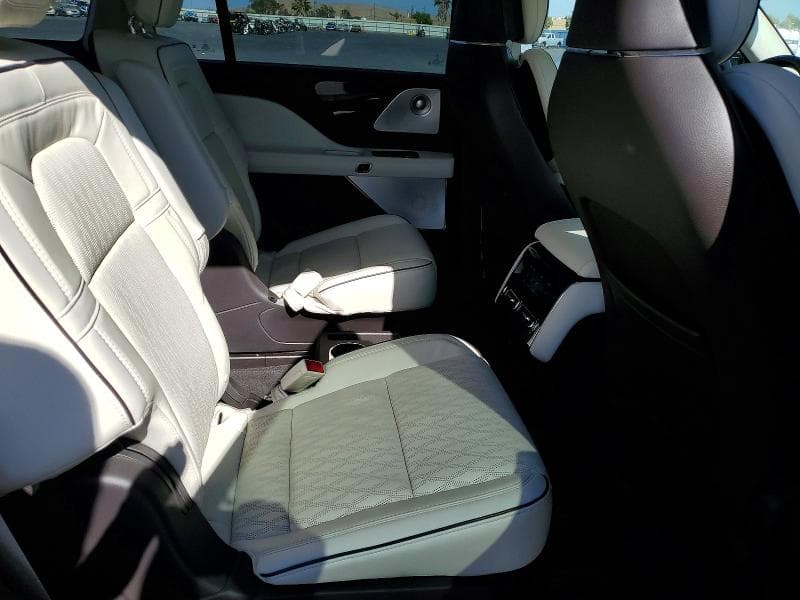 2023 LINCOLN AVIATOR BLACK LABEL GRAND TOURING 10