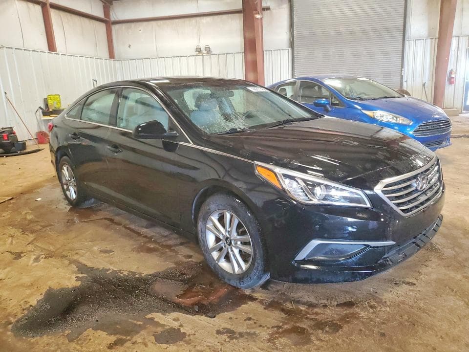 2017 HYUNDAI SONATA SE 4