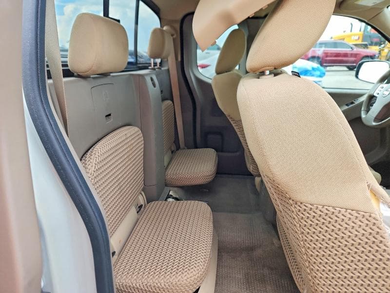 2017 NISSAN FRONTIER SV 10