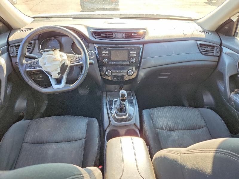 2017 NISSAN ROGUE SV 8