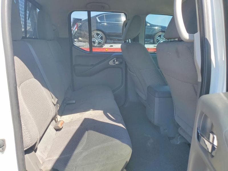 2018 NISSAN FRONTIER SV 10