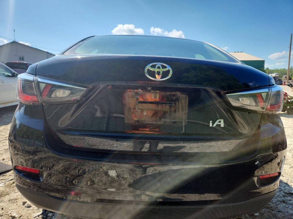 2017 TOYOTA YARIS IA BASE 6